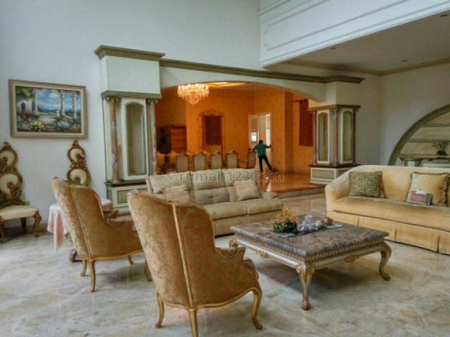 Rumah Asri di Cluster Elite Mediterania Resort Pik, Pantai Indah Kapuk, Jakarta Utara