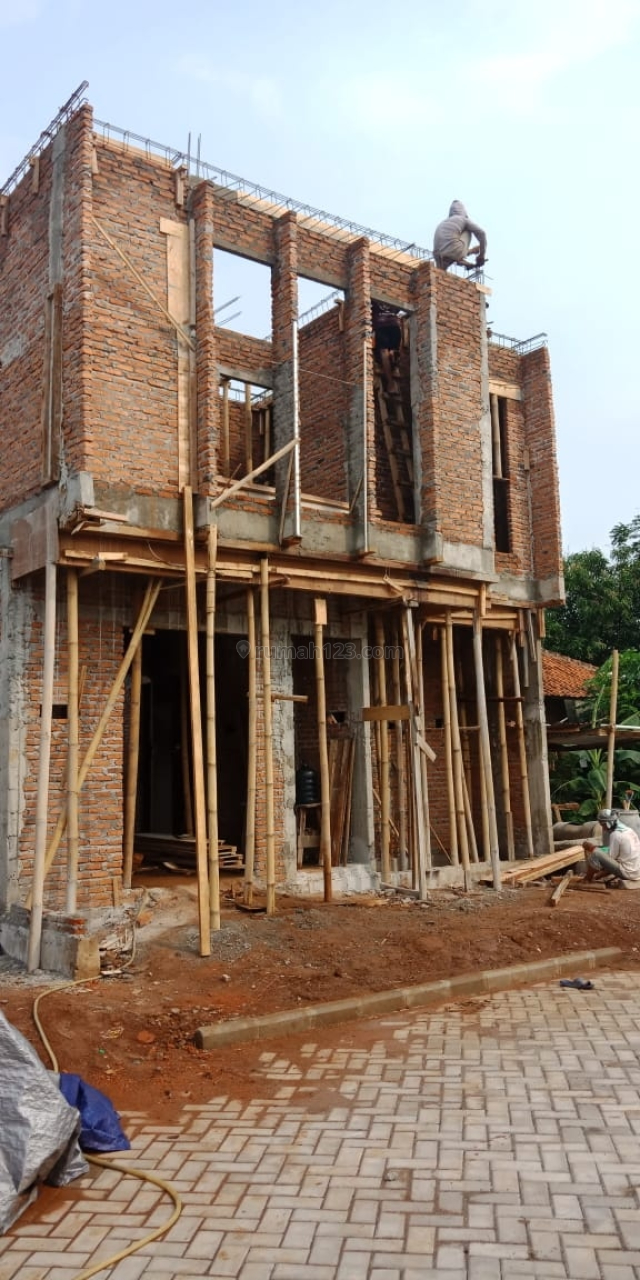 cluster exclusif rumah murah 2lantai SHM 5menit dekat halte busway, Petukangan, Jakarta Selatan