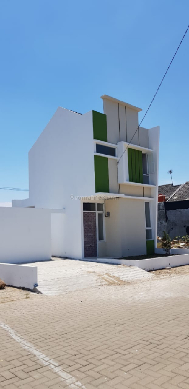 Rumah 2Lantai Blok Depan Cicilan 2 Juta an Mainroad Cipatik Pataruman, Kutawaringin, Bandung