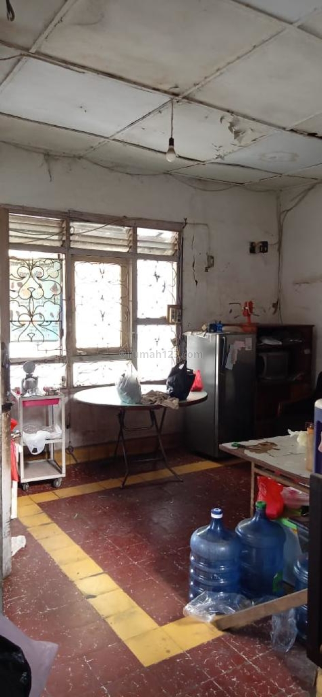 Jarang ada! Rumah Tua Hitung Tanah saja di Pusat kota Bandung (Sayap Gardujati) - cocok dibangun Kost2 an (HG), Gardu Jati, Bandung