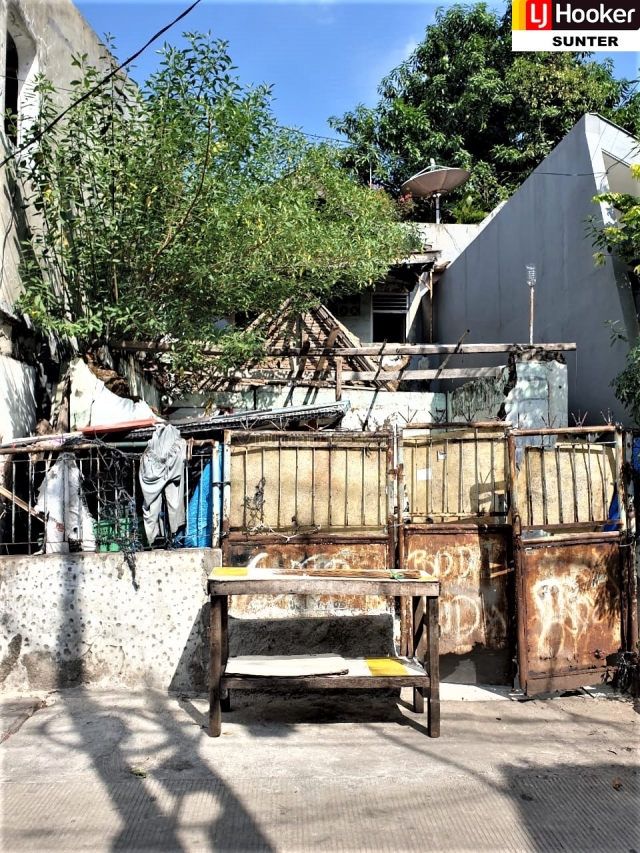 RUMAH TUA HITUNG TANAH DI JL. KARTINI JAKARTA PUSAT, Kartini, Jakarta Pusat