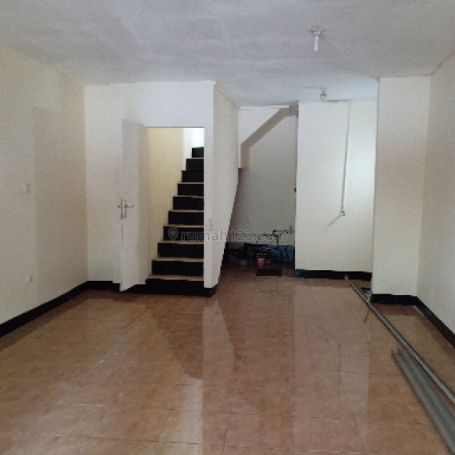 Radio dalam Ruko pinggir jalan buat usaha, Radio Dalam, Jakarta Selatan