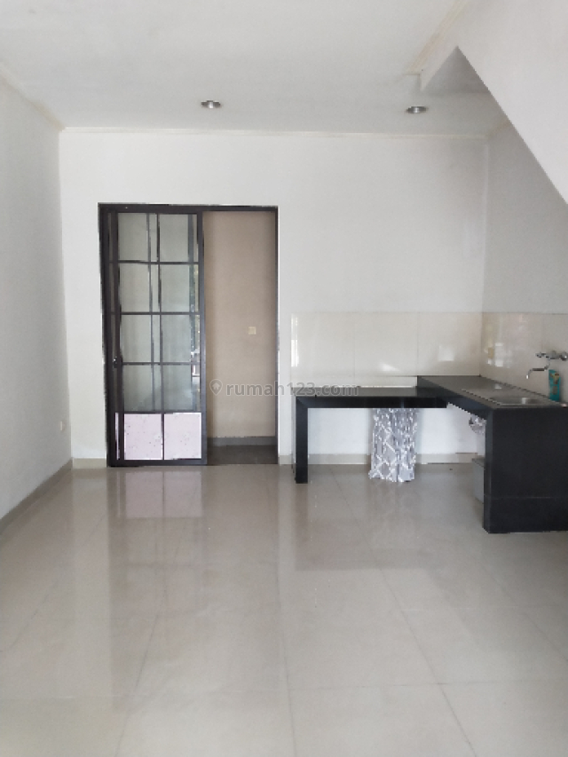 Rumah east asia 4*12, Green Lake City, Jakarta Barat