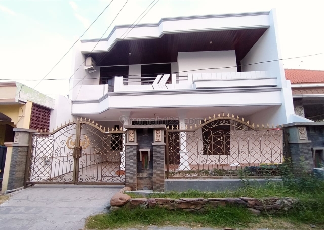 Rumah 2 lantai Delta Sari Indah Bagus habis renov, Waru, Sidoarjo