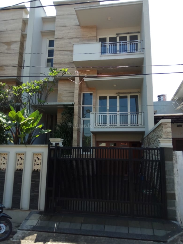 Rumah Baru Rawa Simprug - 4 Kamar Lux - Dekat Permata Hijau - Jakarta Selatan, Simprug, Jakarta Selatan