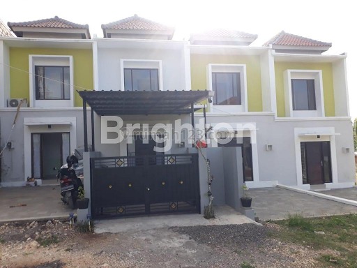 RUMAH BARU LANTAI 2 MODEL TOWNHOUSE DALAM KOMPLEK, Nusa Dua, Badung
