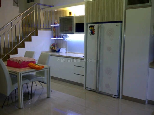 Rumah bagus 8x20 di grogol lokasi strategis (CGRG02), Grogol, Jakarta Barat