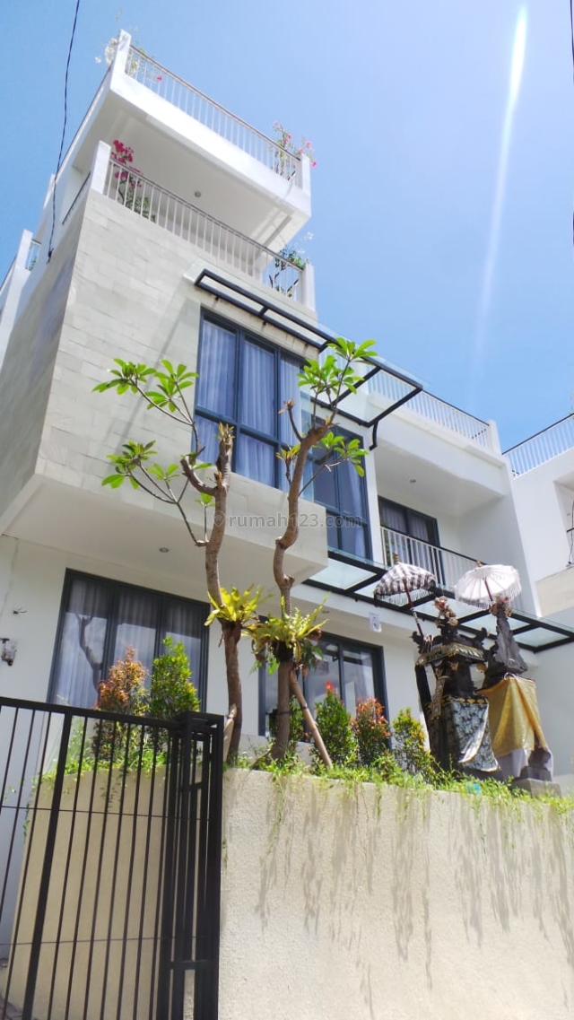 Nice 5BR Villa @ Jimbaran Bay - With Sea View and Pool, Kuta, Badung