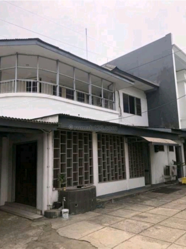 Rumah Tinggal Strategis Jl Sisingamangaraja Kebayoran Baru Jakarta Selatan, Kebayoran Baru, Jakarta Selatan