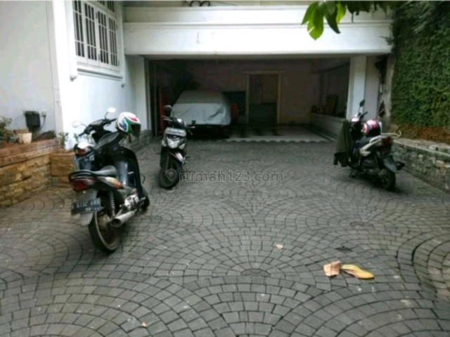 Rumah Tinggal Strategis Jalan Brawijaya Pulo Kebayoran Baru Jakarta Selatan, Kebayoran Baru, Jakarta Selatan