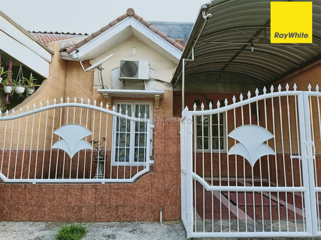 Rumah Puri Surya Jaya cluster Taman Paris Gedangan, Gedangan, Sidoarjo