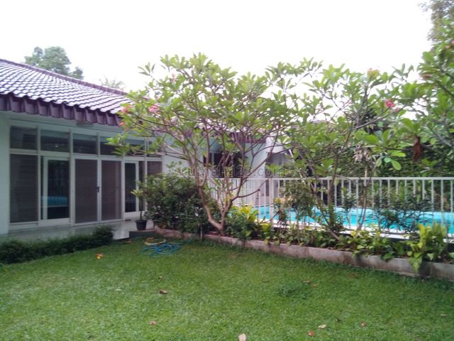Comfortable, Classic and Beautiful House In Kemang For Expatriat and Others " The Price Can Be Negotiable ", Kemang, Jakarta Selatan