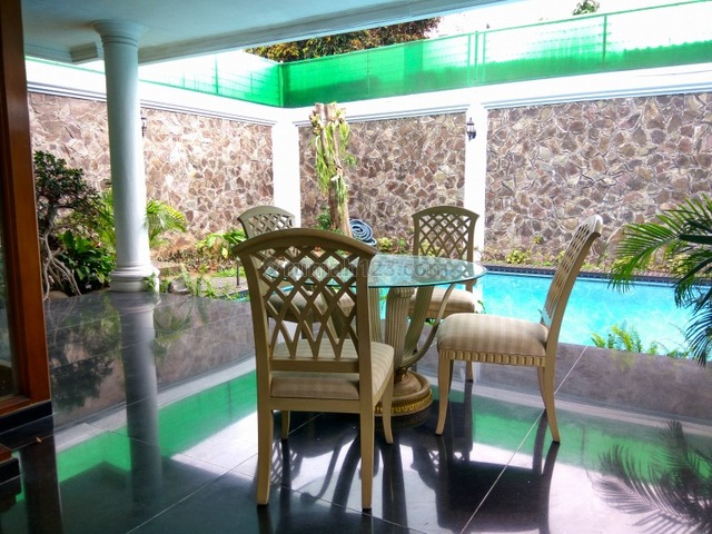 Comfortable and beautiful house in Kemang area for expatriat and others "the price can be negotiable", Kemang, Jakarta Selatan