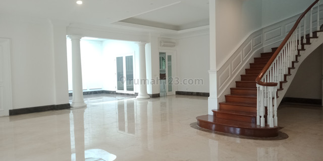 House fo rent in the best Senopati area "negotiable", Senopati, Jakarta Selatan