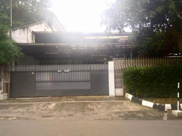 RUMAH DI JALAN BIRAH / JALAN SENAYAN DI, Senayan, Jakarta Selatan