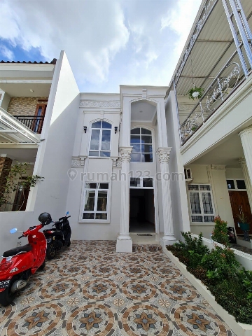 Rumah Mewah Design Classic Harga Terbaik Jagakarsa Jakarta Selatan, Jagakarsa, Jakarta Selatan