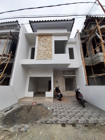 Rumah 2LT CLUSTER 18 Unit Bebas Milih, Akses Dua Mobil, HARGA NEGO, Jagakarsa, Jakarta Selatan