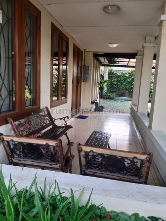 Rumah Sangat Terawat dilokasi Sangat Premium, Tebet, Jakarta Selatan