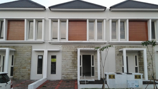 Puri Surya Jaya Rumah 2 lantai siap huni di Gedangan Sidoarjo., Gedangan, Sidoarjo