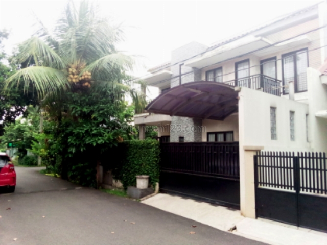 Rumah siap Huni posisi di Houk Dekat ke Cilandak komplek perumahan Besar2, Jagakarsa, Jakarta Selatan