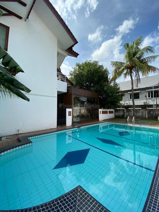 Rumah Office di Jalan Kemang Raya LT 960 m2 LB 400 m2 475 Juta/ Tahun, Kemang, Jakarta Selatan