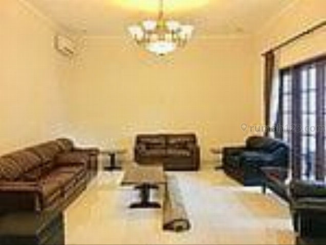 Rumah Cantik di simprug golf Jakarta Selatan ~ Swimming Pool, Kebayoran Lama, Jakarta Selatan