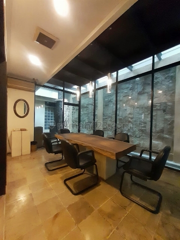 Rumah kantor di Kebayoran baru lingkungan elite lokasi premium dan komersil, Kebayoran Baru, Jakarta Selatan