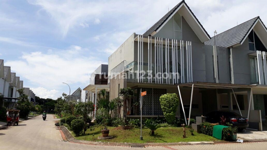 Rumah Bagus Dilokasi Strategis, Bintaro, Tangerang Selatan, Bintaro, Jakarta Selatan