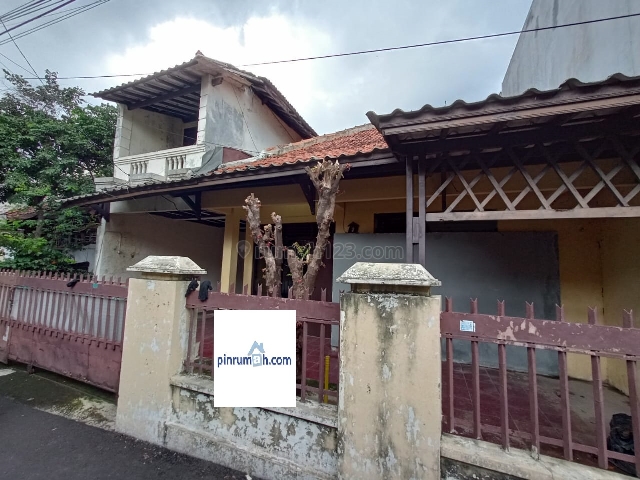 RUMAH DI TEBET (HUB :KURNIAWAN 081280069222), Tebet, Jakarta Selatan