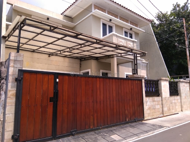 Rumah Baru Siap Huni, Kebayoran Baru, Jakarta Selatan