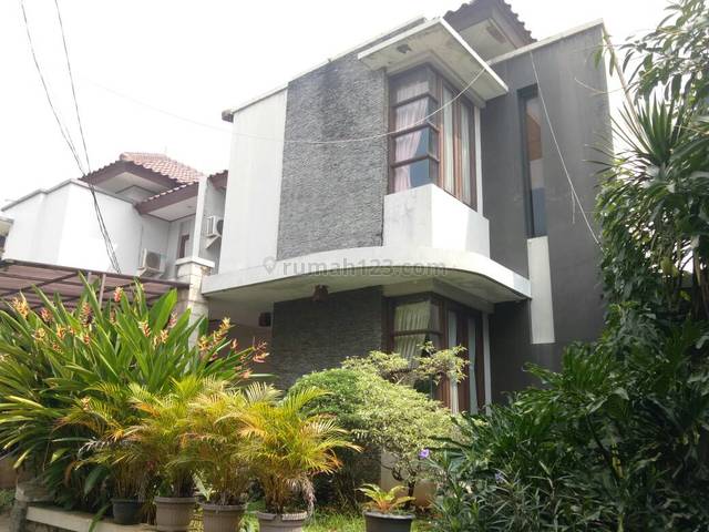 RUMAH MANIS DALAM CLUSTER DEKAT KAMPUS STAN DI AREA BINTARO JAYA SEKTOR 5, Bintaro, Jakarta Selatan