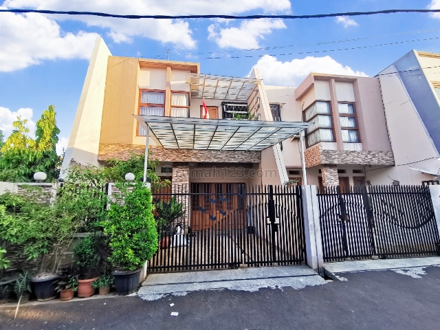 rumah du tanjung barat tb simatupang pasar minggu, Tanjung Barat, Jakarta Selatan