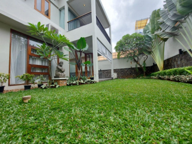 Rumah Mewah Dalam Komplek, Kemang, Jakarta Selatan