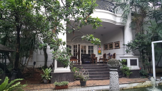Rumah mewah posisi hook jl boulevard dgn hrg di bwh pasaran pondok Indah Jaksel, Pondok Indah, Jakarta Selatan