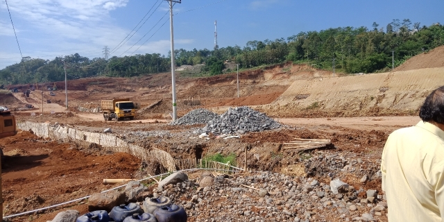 Tanah buat pabrik. di kawasan industri Bawen. Semarang. Jawa tengah, Bawen, Semarang
