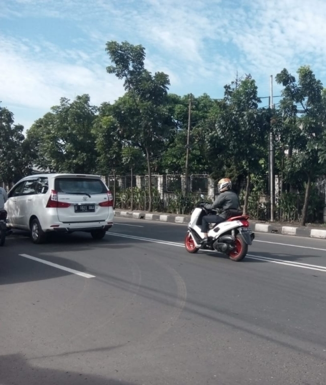 TANAH DI MAINROAD UJUNG BERUNG BANDUNG LEBAR MUKA 300 METER, LT 129.786 M², Ujungberung, Bandung