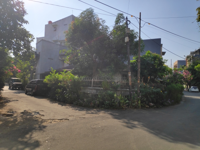 Tanah BU Hoek Jalanan Lebar, Muara Karang, Jakarta Utara