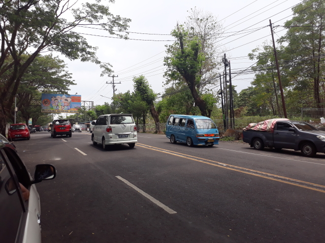tanah kosong dan strategis depen jalan raya (trans sulawesi ), Malalayang, Manado
