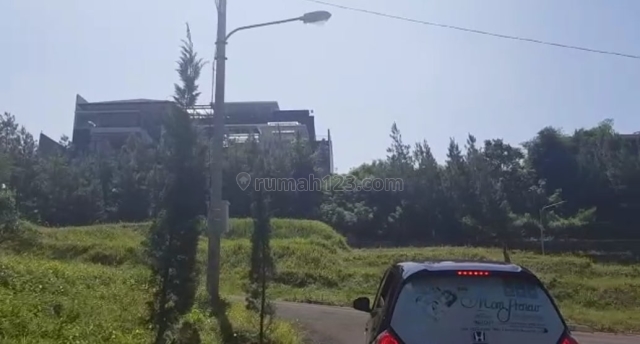 Tanah Luas di Gardenia - Setiabudi Kota Bandung hadap selatan Harga Oke bisa Nego, Setiabudi, Bandung
