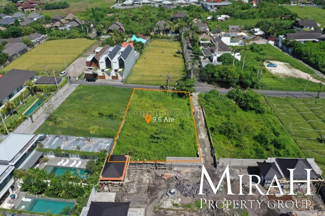 9.6 Are Freehold Land in Berawa 300 Meters From The Beach, Canggu, Badung