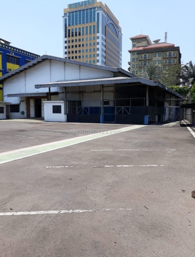 TERMURAH TANAH di Jl. RAYA TB SIMATUPANG, luas 2326m2, PINGGIR JALAN RAYA (081315212979), TB Simatupang, Jakarta Selatan