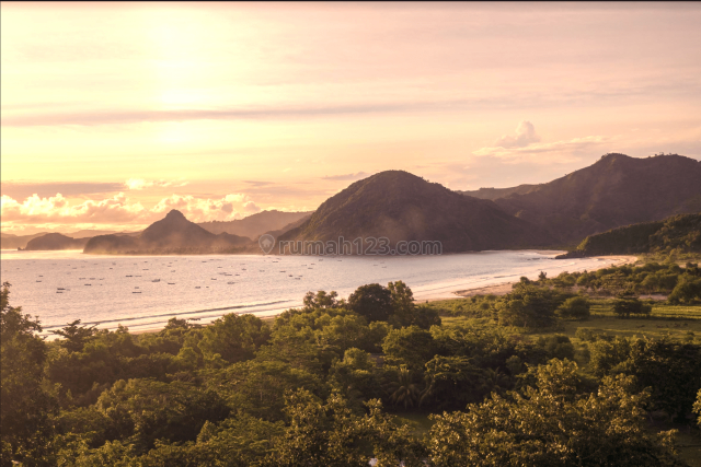 Tanah murah view sunset GP MANDALIKA area, jalan kaki ke pantai, Pujut, Lombok Tengah