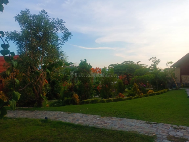 Tanah 1.050 m2 berada di samping hotel/resort di labuan bajo, 789 juta. Cocok untuk villa pribadi, Komodo, Manggarai Barat