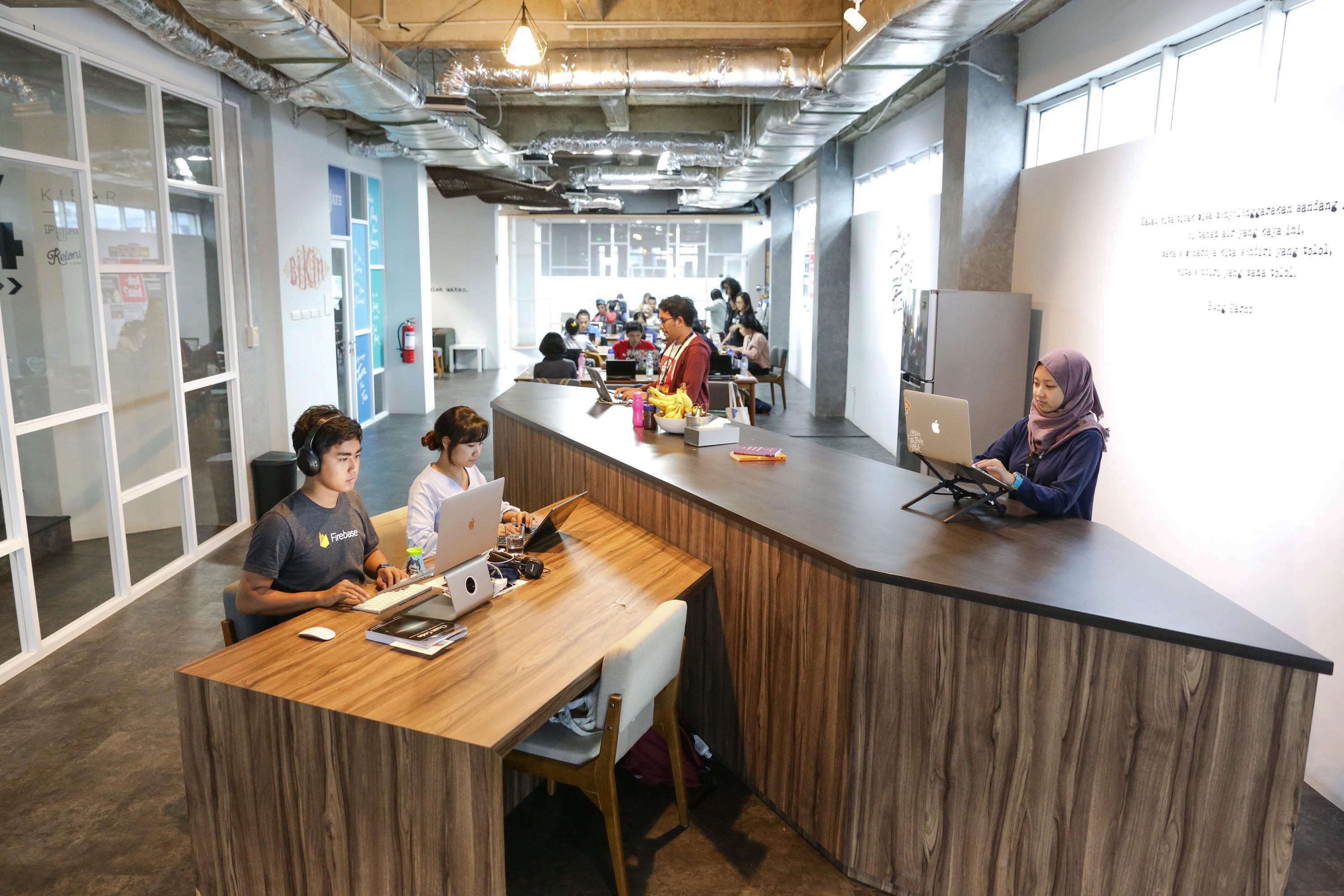 9 Facilities Needed by a Coworking Space Bandung (source: special) 9 Facilities Needed by a Coworking Space Bandung