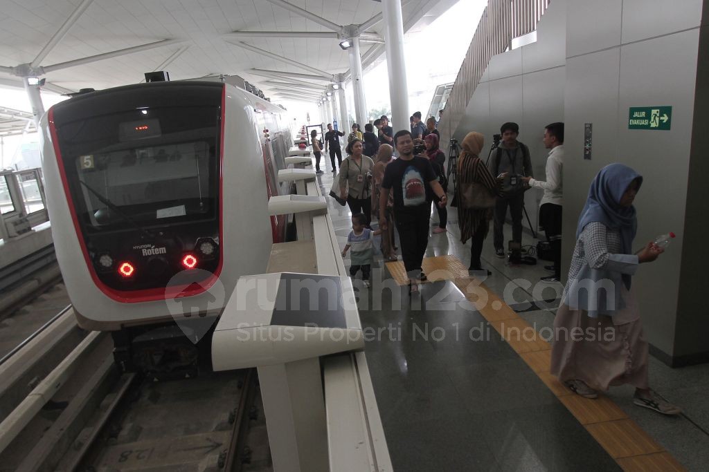 img-responsive LRT Jakarta- Rumah123.com