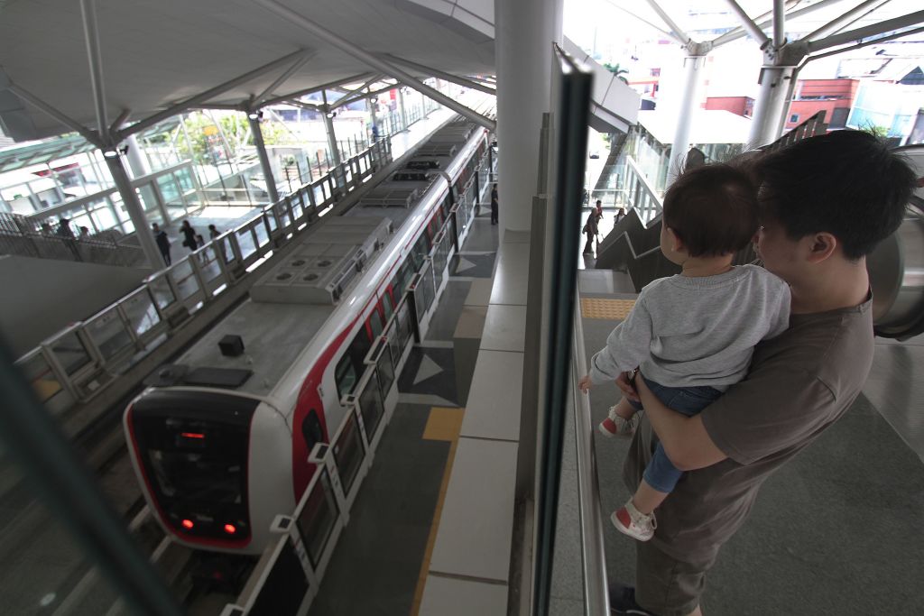 img-responsive LRT Jakarta- Rumah123.com