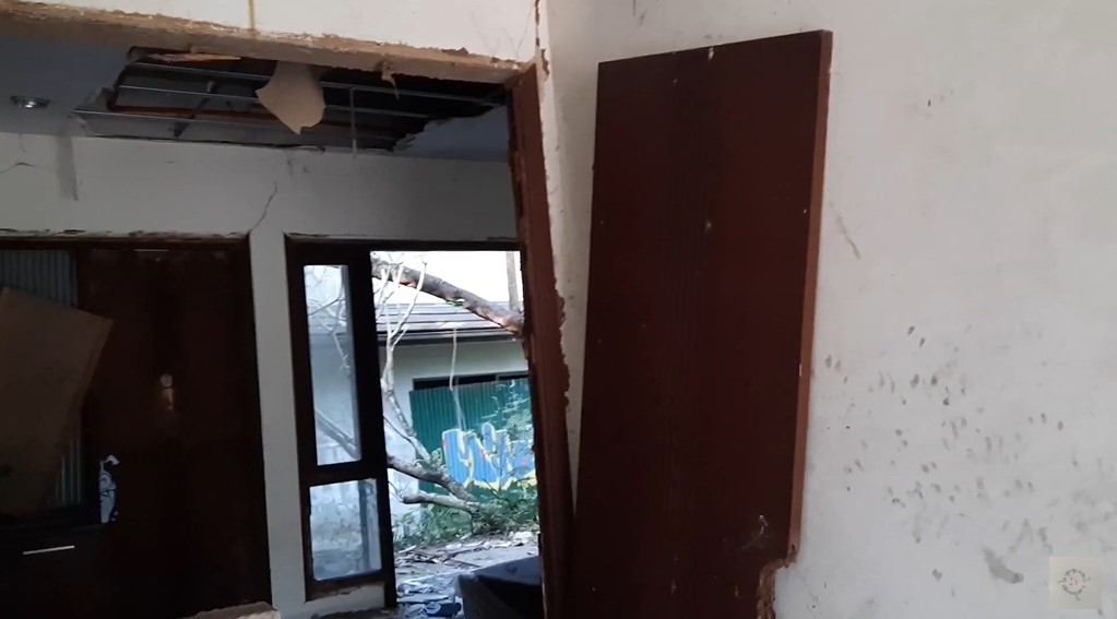 rumah kosong