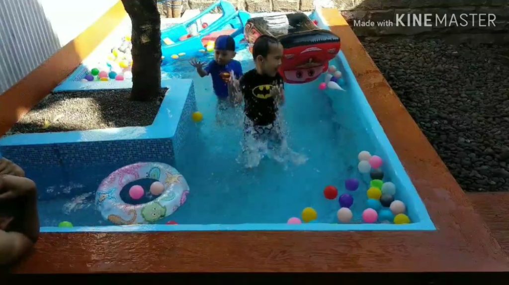 kolam renang minimalis