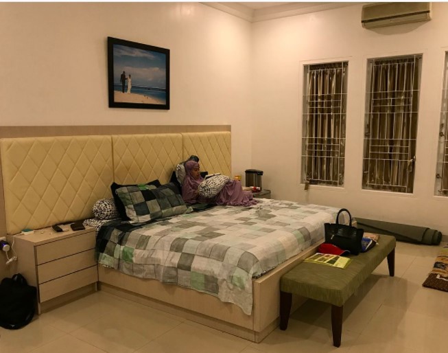 rumah dessy ratnasari