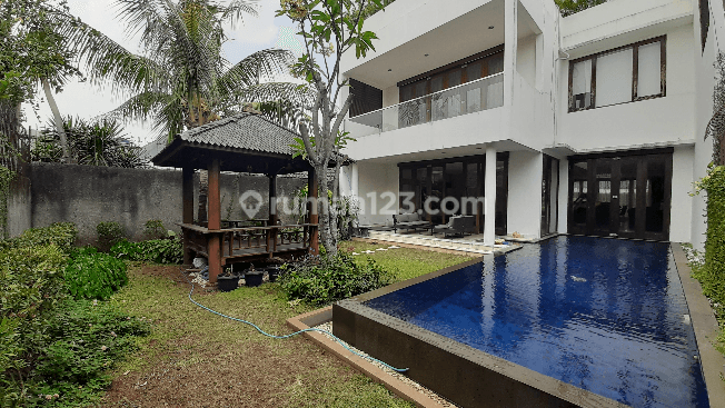 rumah 2 lantai di kemang 4
